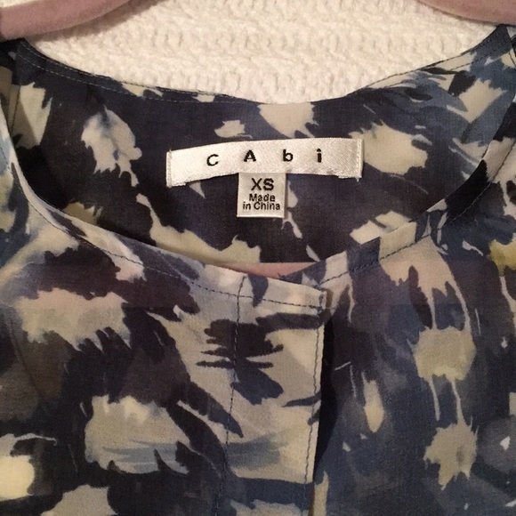 CAbi Avery Tunic - Picture 6 of 7